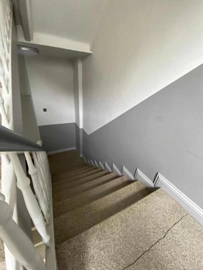 Schoene Grosse 4 Zimmer-Altbauwohnung Киль Экстерьер фото