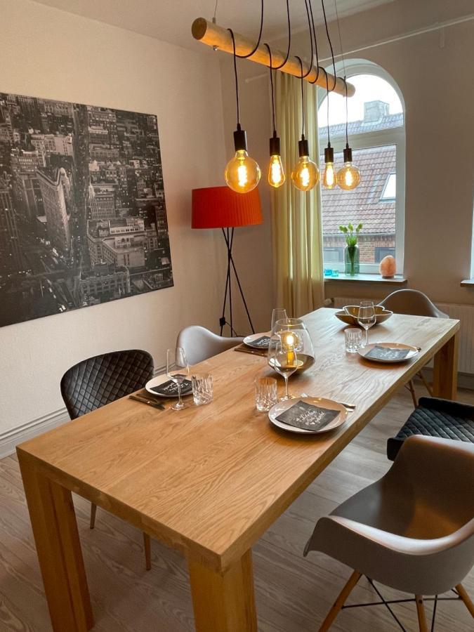 Schoene Grosse 4 Zimmer-Altbauwohnung Киль Экстерьер фото