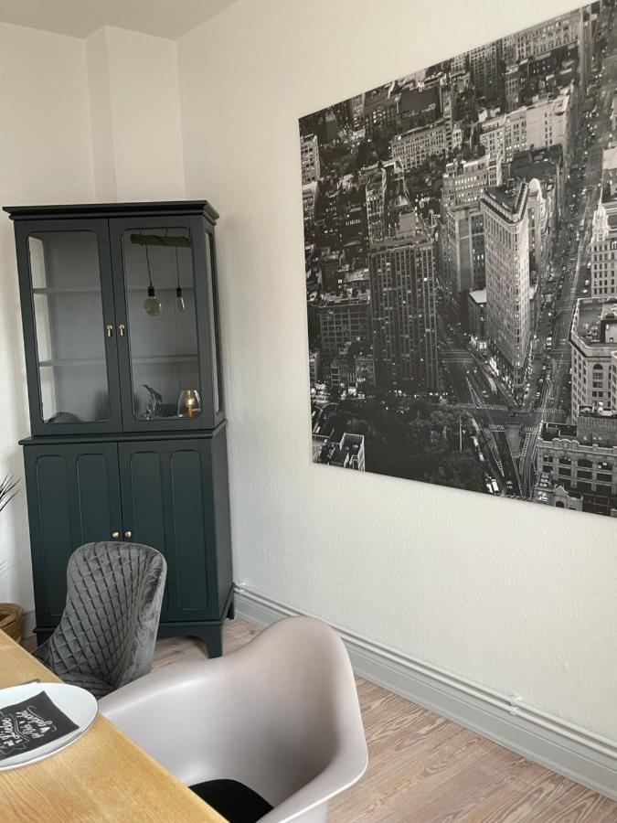 Schoene Grosse 4 Zimmer-Altbauwohnung Киль Экстерьер фото